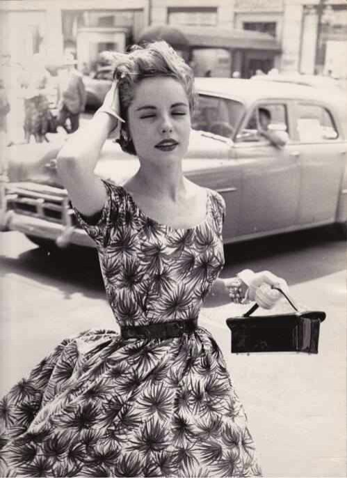 Moda damska lat 50. 