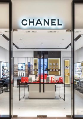 CHANEL FRAGRANCE & BEAUTY BOUTIQUE W WARSZAWIE
