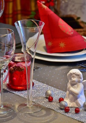 Jak przygotować przyjęcie świąteczne w domu?
