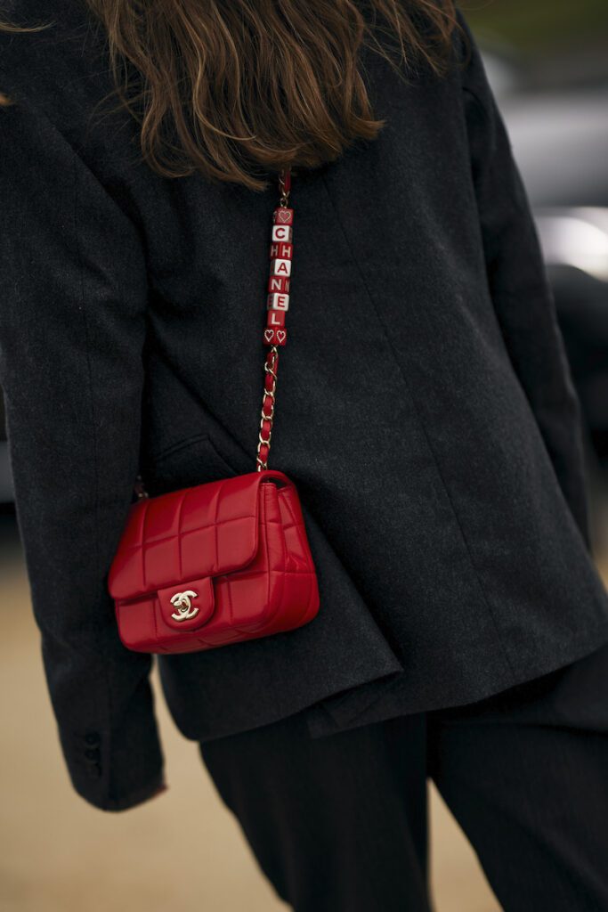 Zamiennik torebki Chanel do 800 złotych: eleganckie modele dla szykownych kobiet