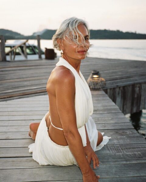 Jak malować się na plażę? Make up no make up w świetlistym wydaniu