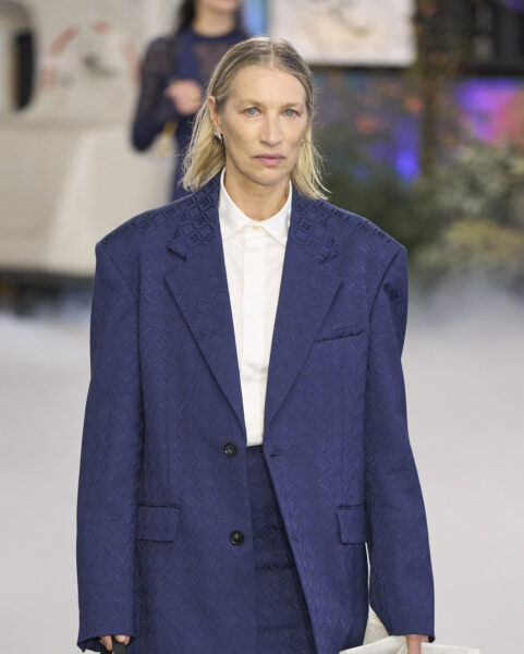 Corporate chic to najbardziej elegancki trend na jesień 2024! Podbił stolice mody