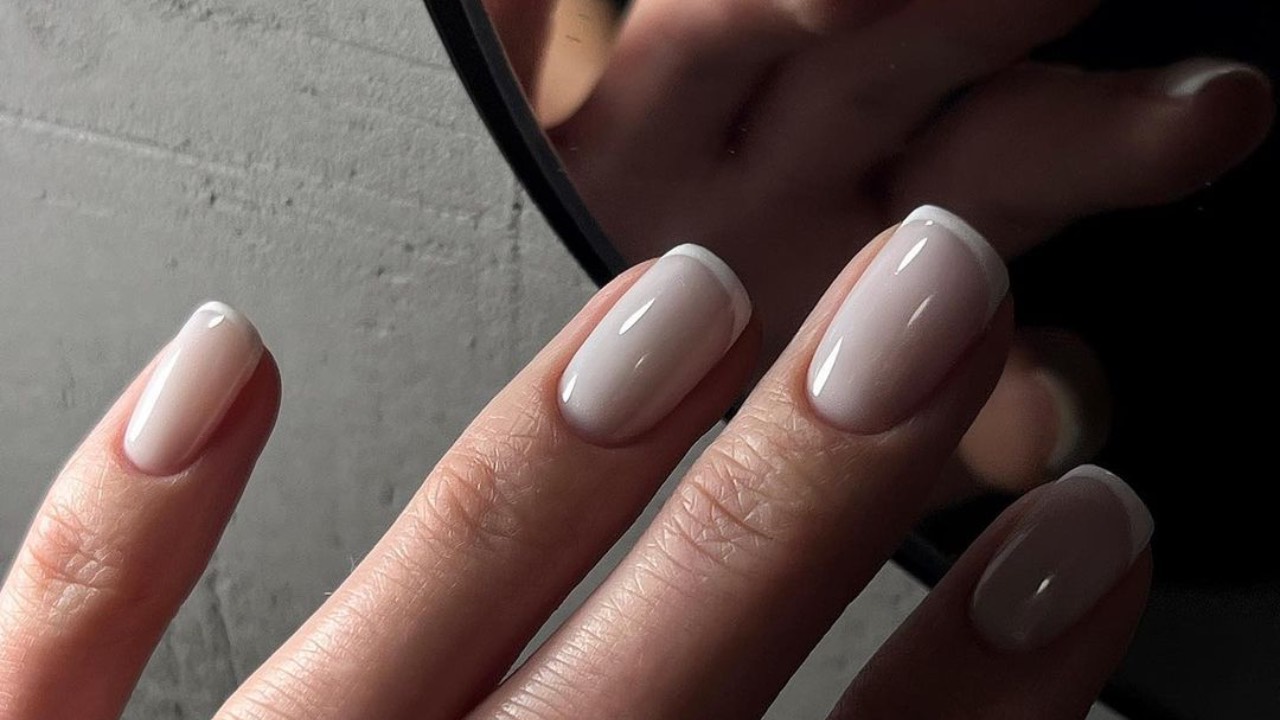 American manicure deklasuje francuską klasykę. Daje dużo więcej możliwości