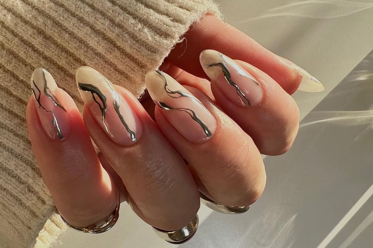 Paznokcie w stylu opulent textures. Najmodniejszy manicure wyrażający wyobraźnię i bogaty gust