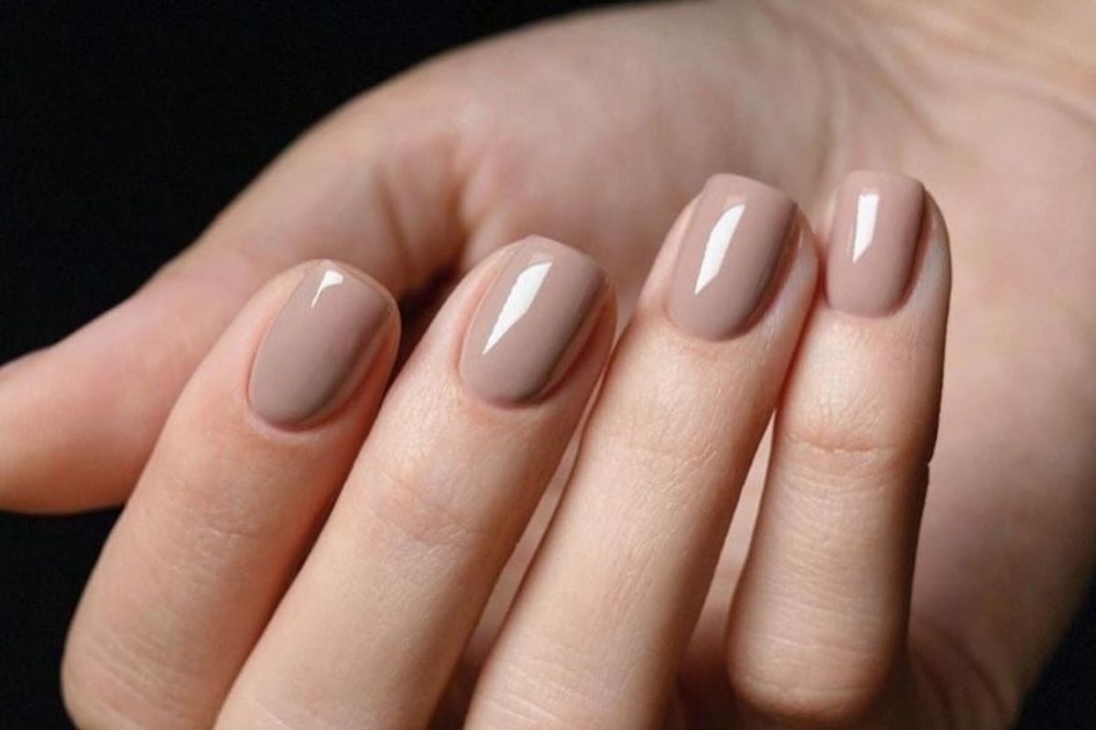 Manicure dla paznokci średniej długości. 9 stylizacji niewymagających przedłużania
