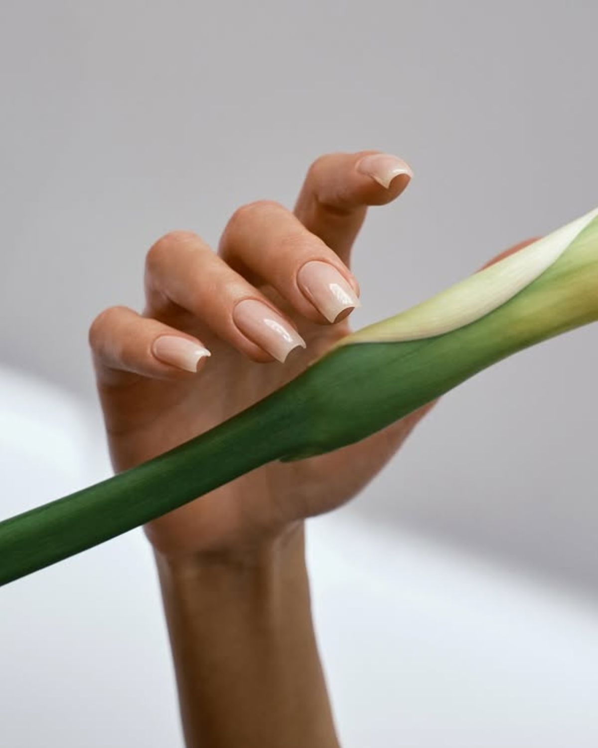 Manicure na Niedzielę Wielkanocną. 10 propozycji na moment dzielenia się jajkiem