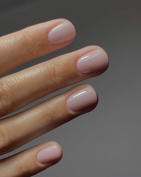 wodnisty manicure / fot. Instagram.com/matejanova
