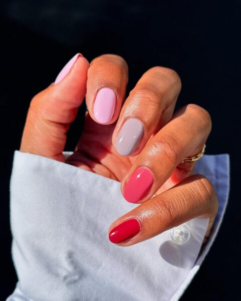 Paznokcie "sleepover manicure", / fot. Ixnstagram.com/lolo.nailedit