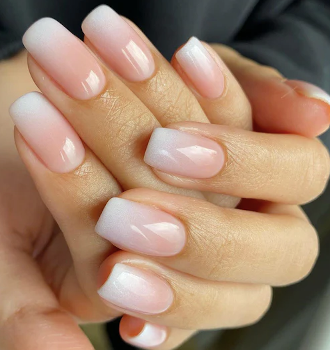 Multi-ombré nails jednym z najmocniejszych trendów lata 2025