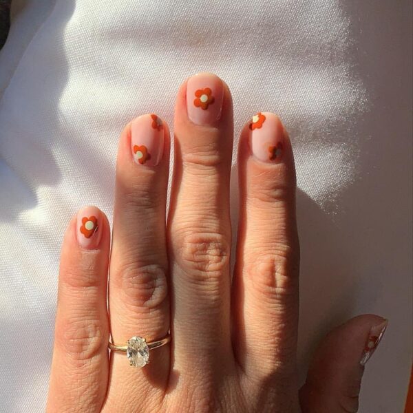 Paznokcie "sleepover manicure", / fot. Ixnstagram.com/evemeetsnails