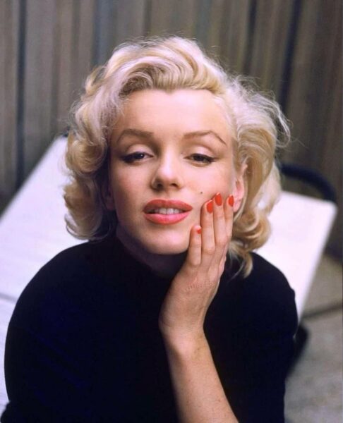 Jakich perfum używały światowe ikony? Sekrety zapachów księżnej Diany, Audrey Hepburn, Marilyn Monroe