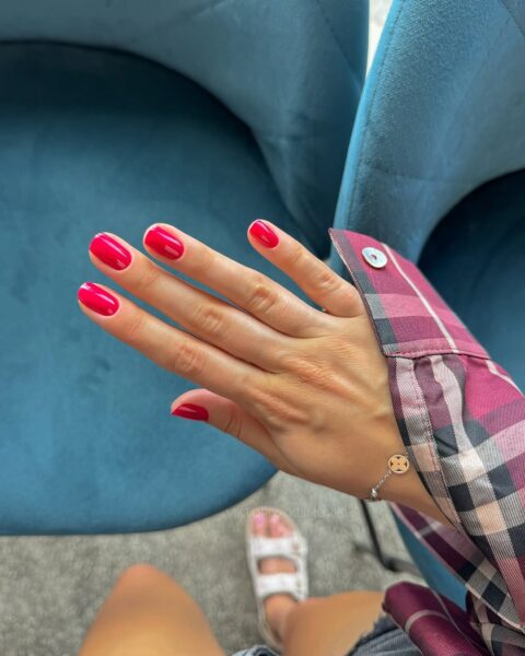Włoski manicure w kolorze czerwieni /fot. Instagram.com/viktoriya.klimovich