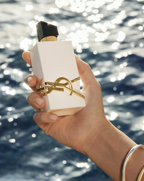 Perfumy na Dzień Mamy 2025: 9 najpiękniejszych zapachów idealnych na prezent