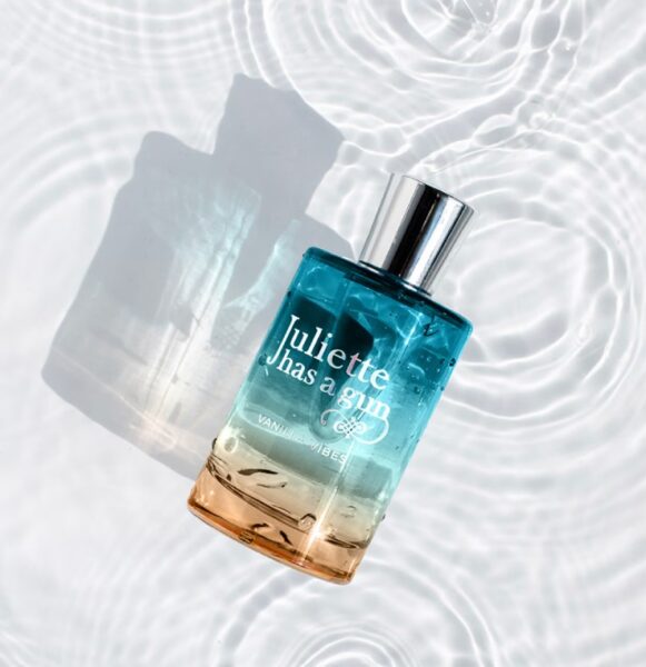Flakon perfum Juliette Has a Gun Vanilla Vibes.