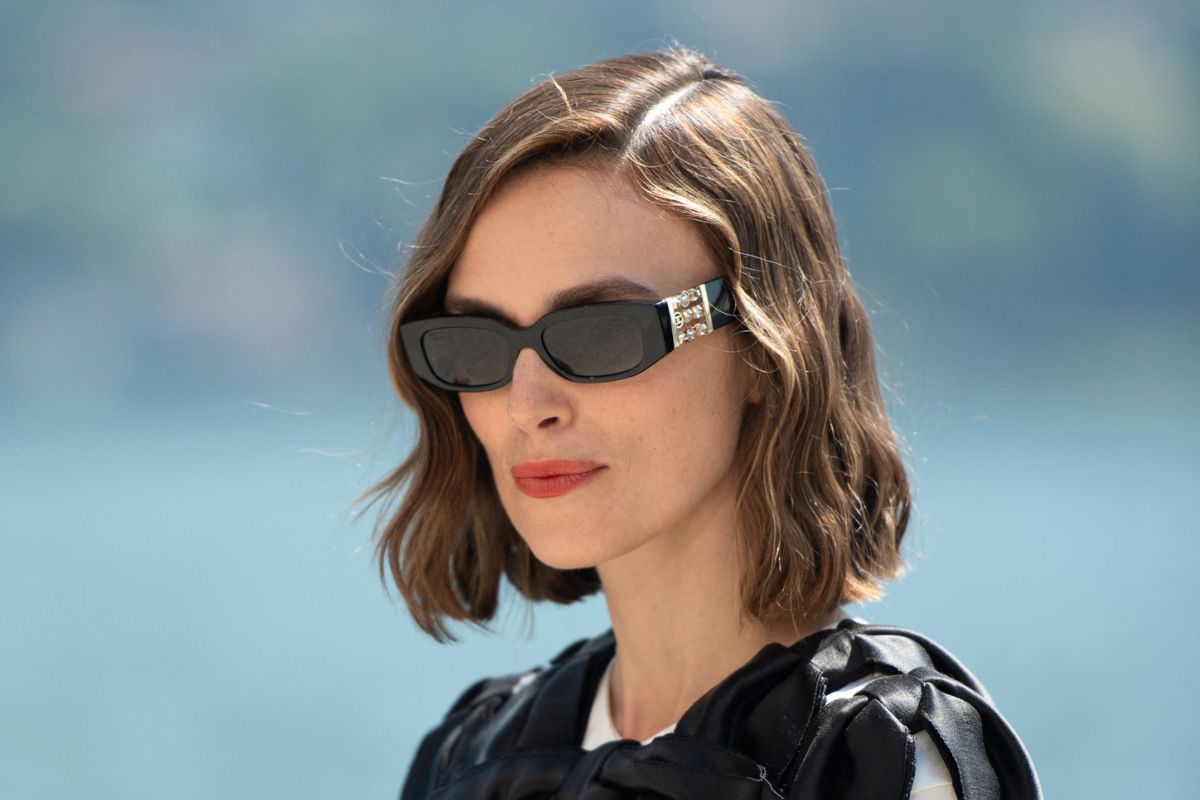 Riviera bob – elegancka lekkość lata. Co to za fryzura i komu pasuje?