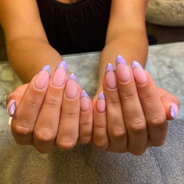 Manicure - podwójny french /fot. Instagram.com/dees.esthetics.and.nails