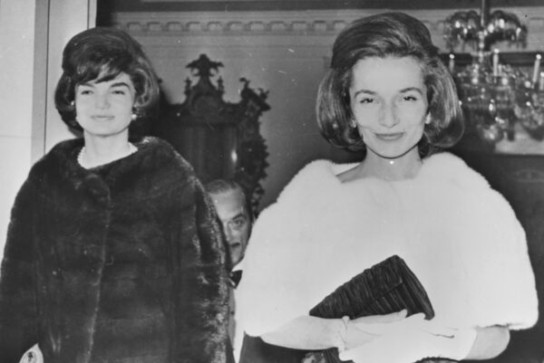 Jackie Kennedy i Lee Radzwill | 22 marca 1961 roku /fot. Forum