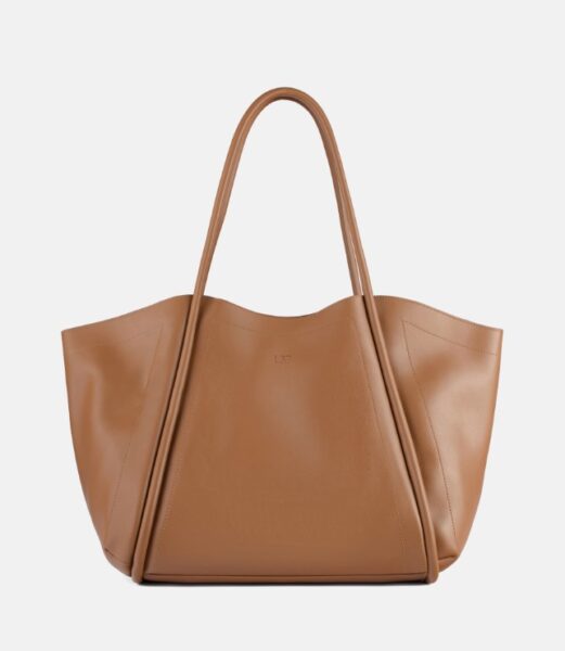 Broązowa duża torebka typu shopper.