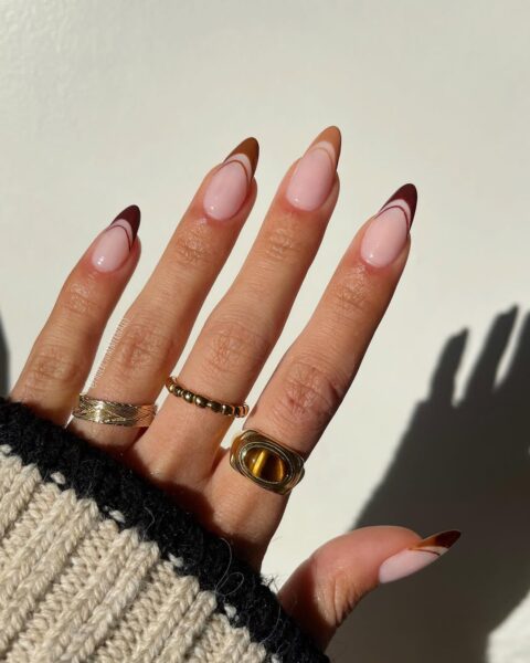 Manicure - podwójny french /fot. Instagram.com/phoebesummernails