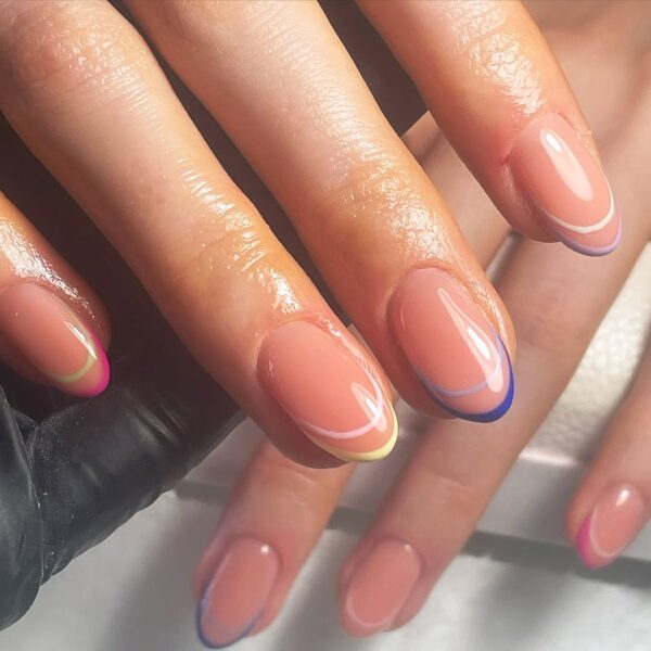 Manicure - podwójny french /fot. Instagram.com/byfrancesca__