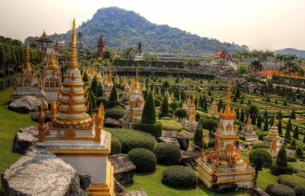 Ogród Nong Nooch w prowincji Chonburi w Tajlandii.