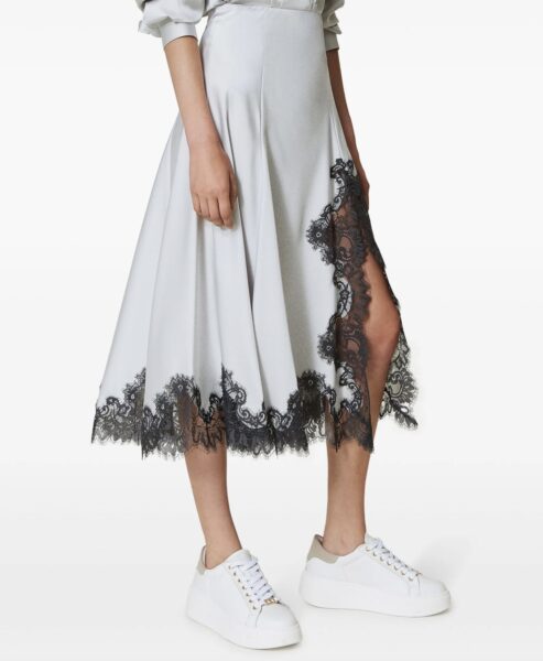Spódnica z koronką Twinset /fot. Farfetch.com