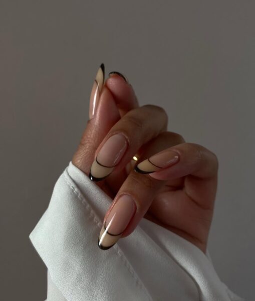 Nowy hit na lato? Double french pnie się w górę w trendach manicure