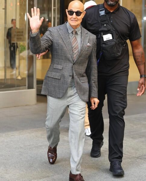 Stanley Tucci na planie "Diabeł ubiera się u Prady 2" /fot. Instagram.com/p/DMfqYroxEea/