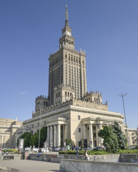 Współczesne zdjęcie Pałacu Kultury i Nauki w Warszawie.