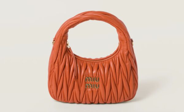 Nagietkowa torba Miu Miu /fot. Miumiu.com