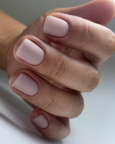 Lniany manicure w wersji matowej /fot. Instagram.com/express_beauty_team
