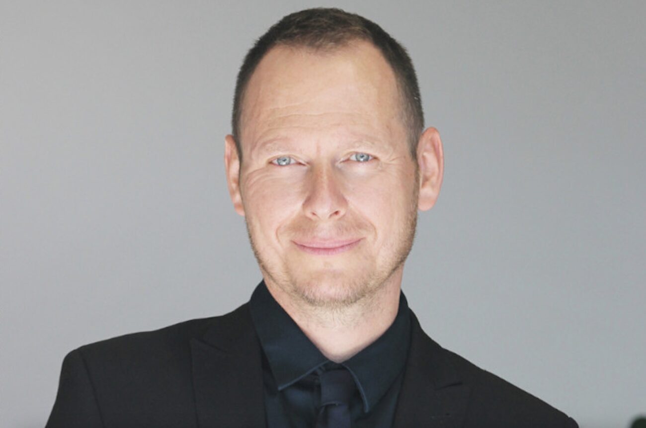 Od pomysłu po gotowy produkt – rozmowa z Jan Karaszkiewicz, projektantem biżuterii Diamond Sky
