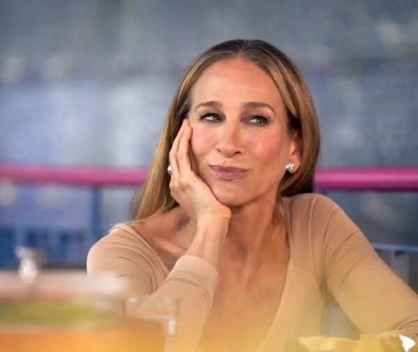 Sarah Jessica Parker broni Carrie Bradshaw. Bohaterka SATC mierzy się z krytyką