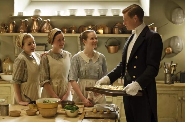 Kadr z serialu "Downton Abbey".