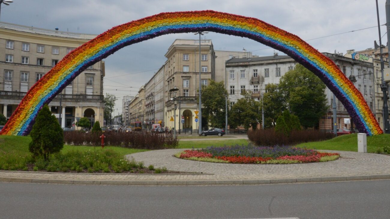 Warszawiacy zdecydowali, że tęcza wraca na Plac Zbawiciela