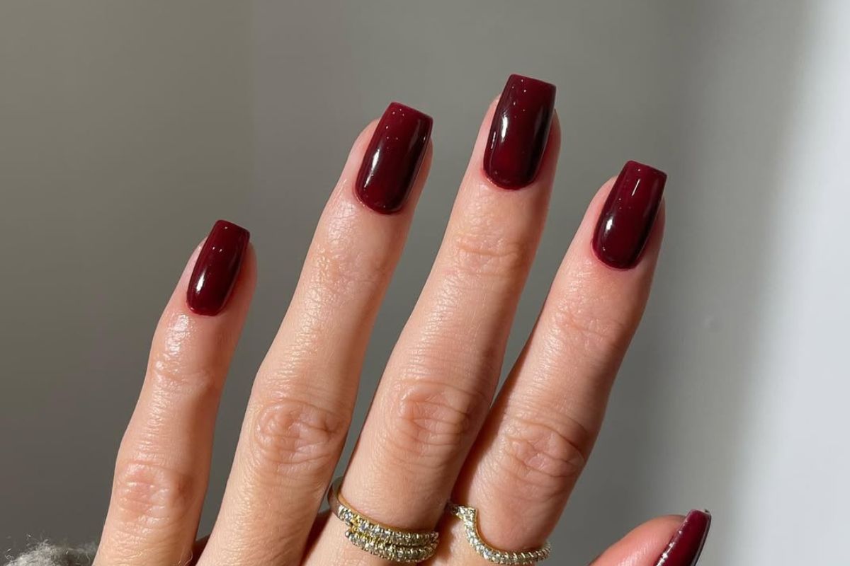 Paznokcie back to school 2025 – 10 pomysłów na manicure na powrót do szkoły i pracy