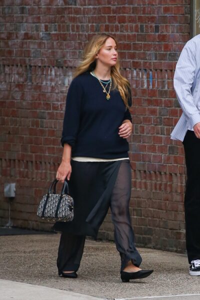 Jennifer Lawrence na ulicach Nowego Jorku /fot. Forum