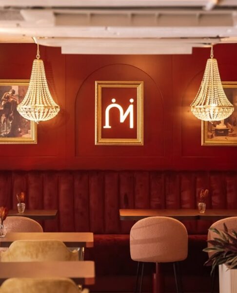 Wnętrze restauracji Mezalians w Kołobrzegu.