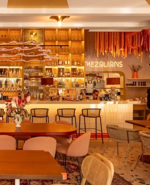 Wnętrze restauracji Mezalians w Kołobrzegu.