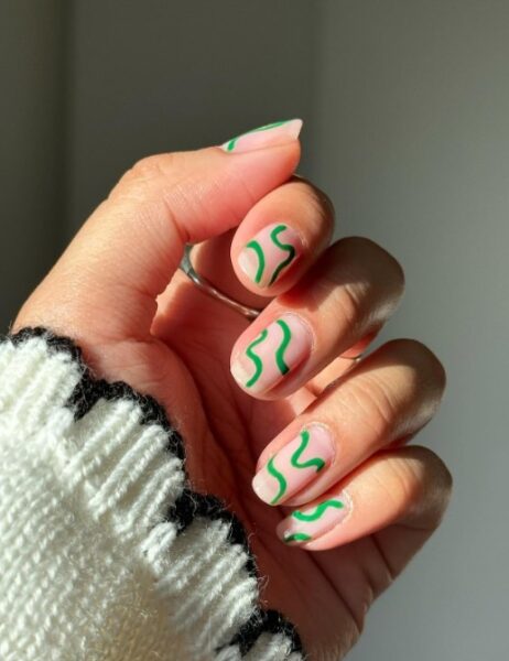Swirl manicure.