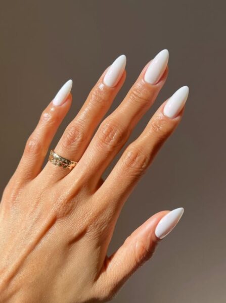Kokosowy manicure.