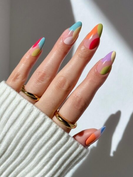 Pucci manicure.