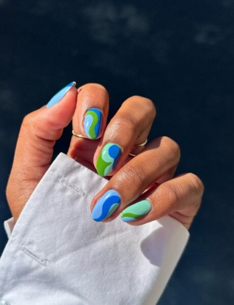Pucci manicure.