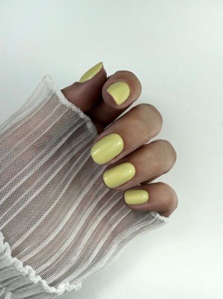 Masełkowy manicure.