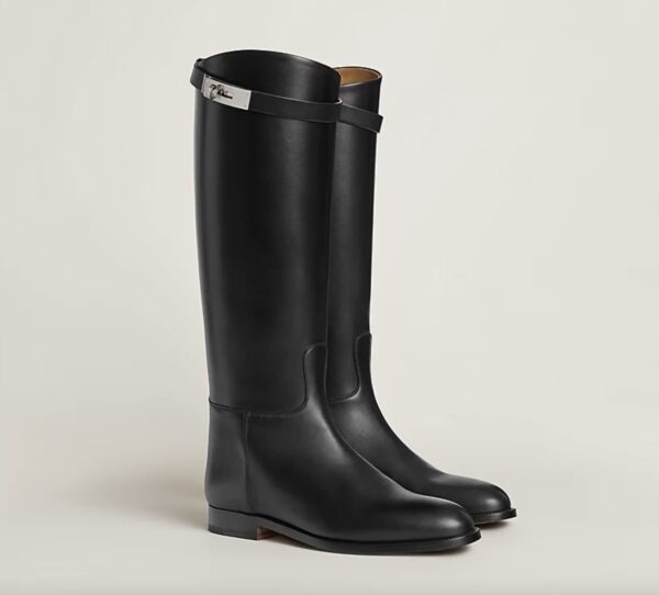 Czarne jeździeckie buty Hermès /fot. Hermes.com