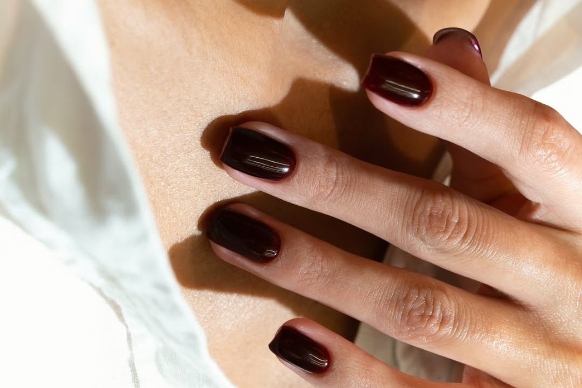 Manicure pełen namiętności. Sensualne odcienie w 7 wariantach premium