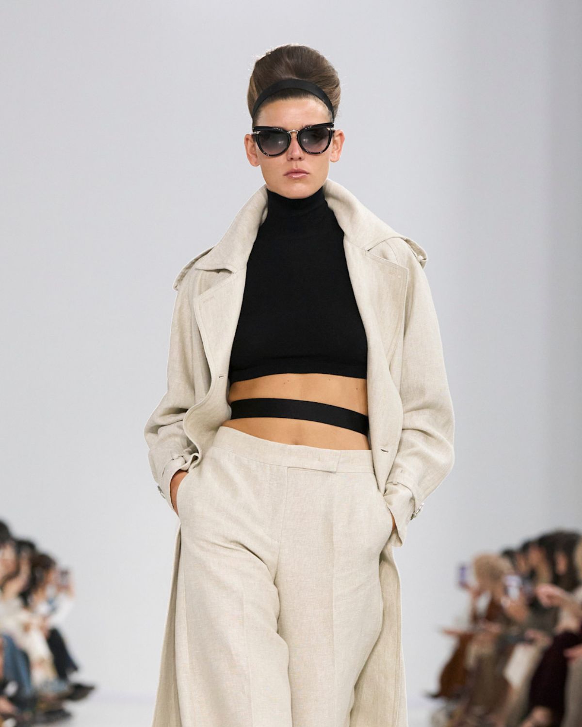 Relacja z New York/London/Milan Fashion Week 2025 – najciekawsze pokazy, trendy i momenty, które zapadły w pamięć