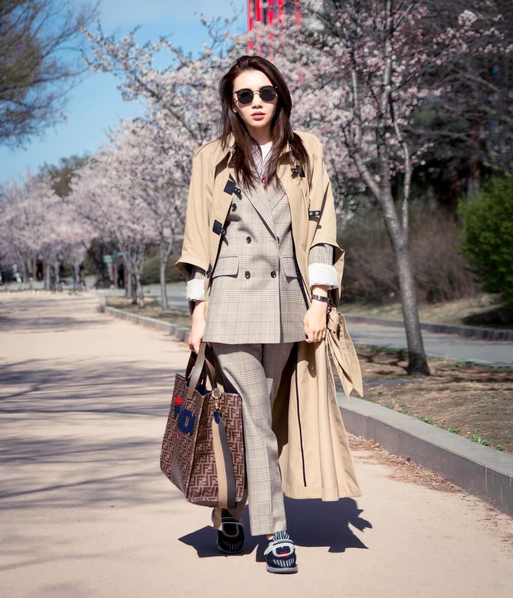 Chcesz być obyta? Sprawdź koreańskie trendy w modzie, które warto znać