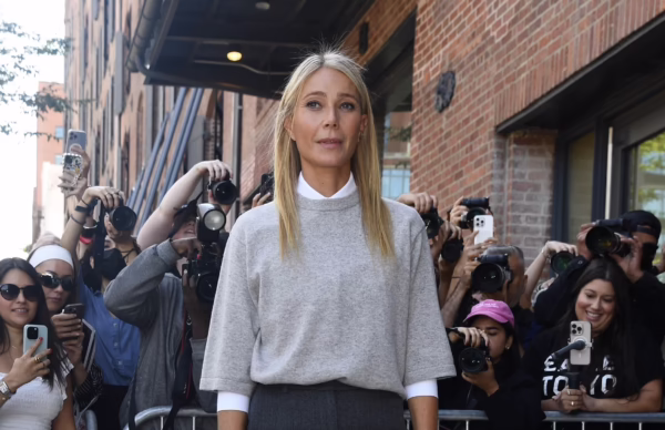 Gwyneth Paltrow przed pokazem Michaela Korsa na New York Fashion Week /fot. Forum