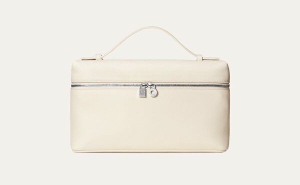 Biały model "Extra Pocket" od Loro Piana